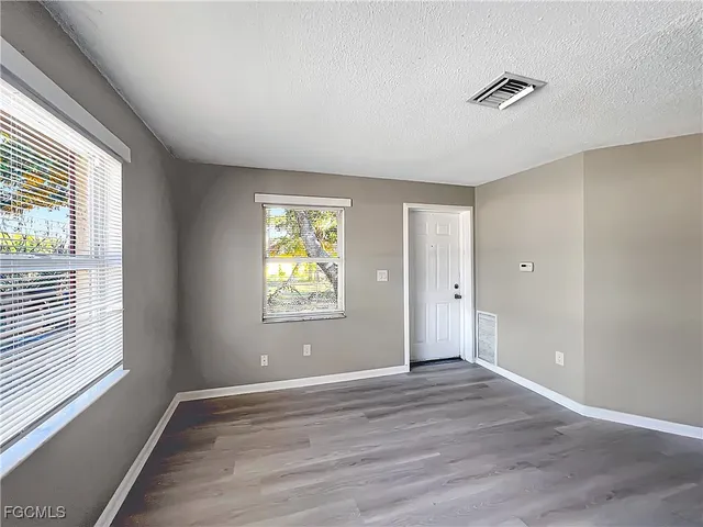 $999 | 13037 First Street, Unit 1, Fort Myers, FL 33905