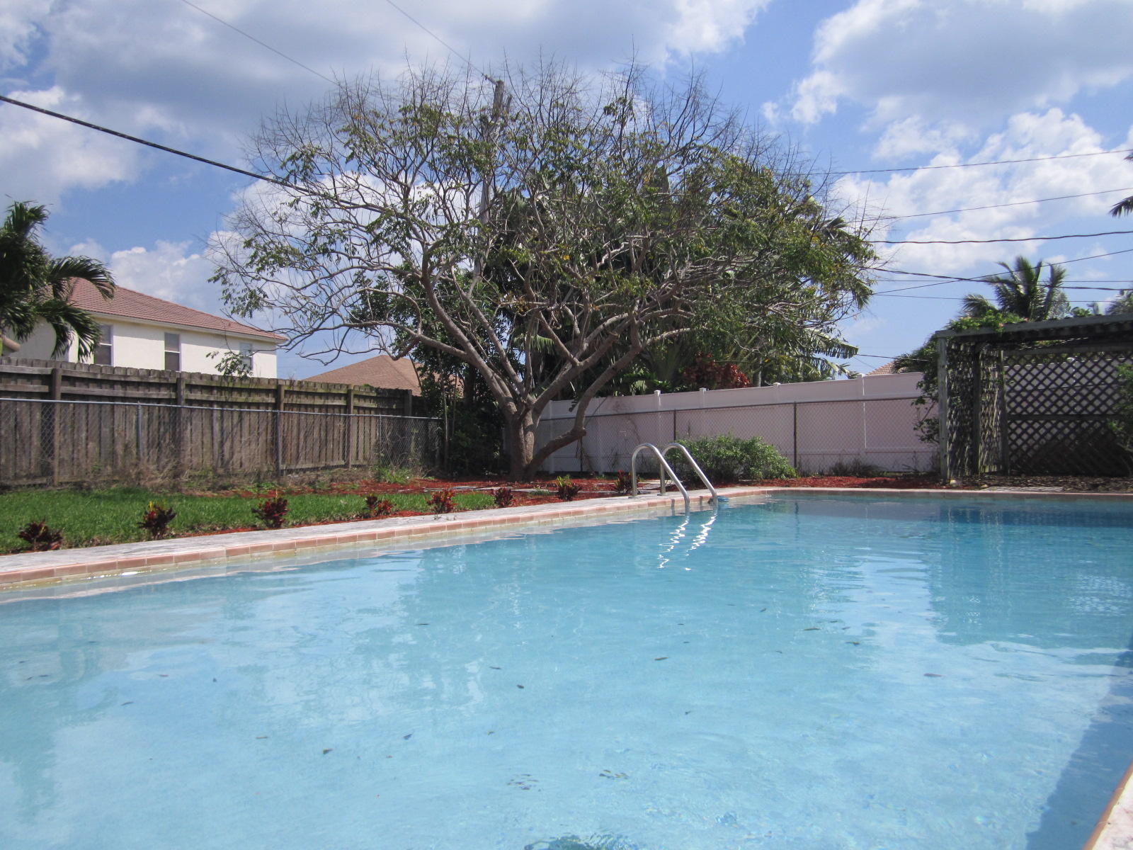 35 Willow Road Tequesta, FL 33469 - Photo 1 of 15 pool