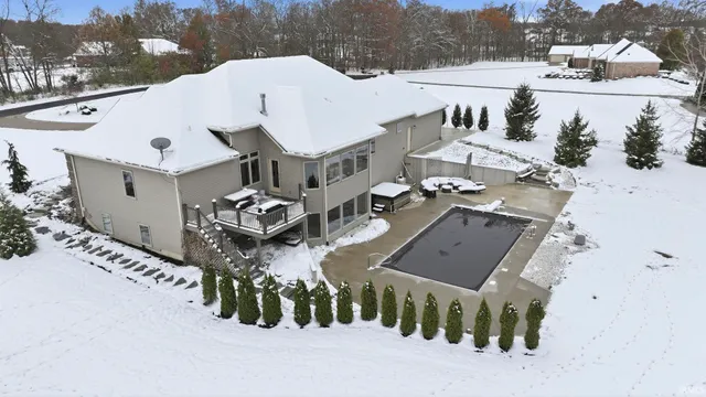 $999,900 | 17921 Lochner Road, Leo, IN 46765