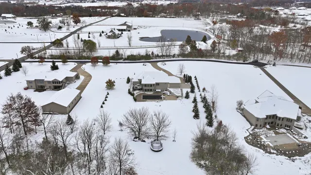 $999,900 | 17921 Lochner Road, Leo, IN 46765