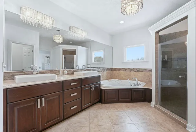 $999,900 | 17921 Lochner Road, Leo, IN 46765