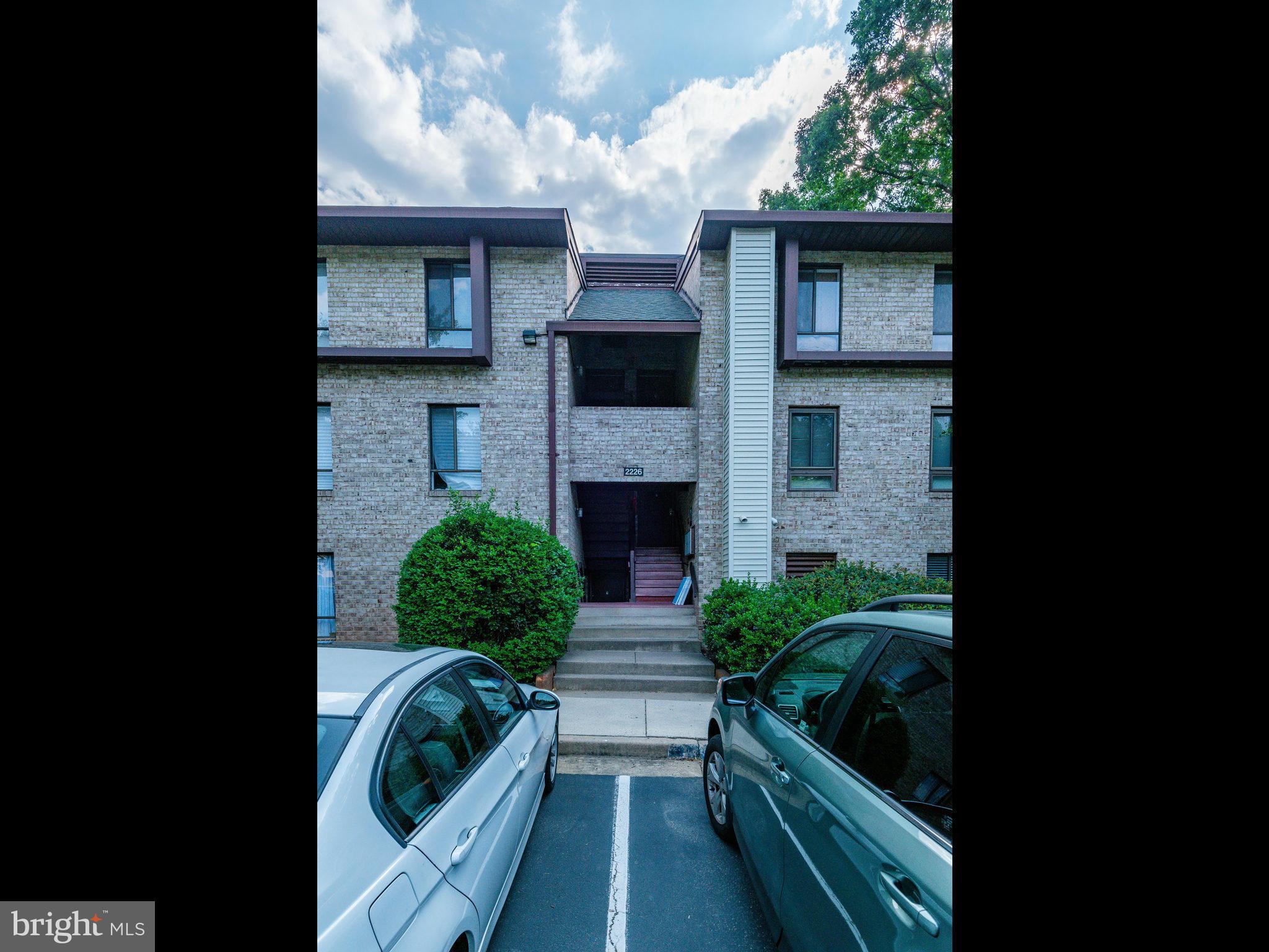 2226 Castle Rock Square, Unit 2B Reston, VA 20191 - Photo 3 of 30 Exterior (Front)