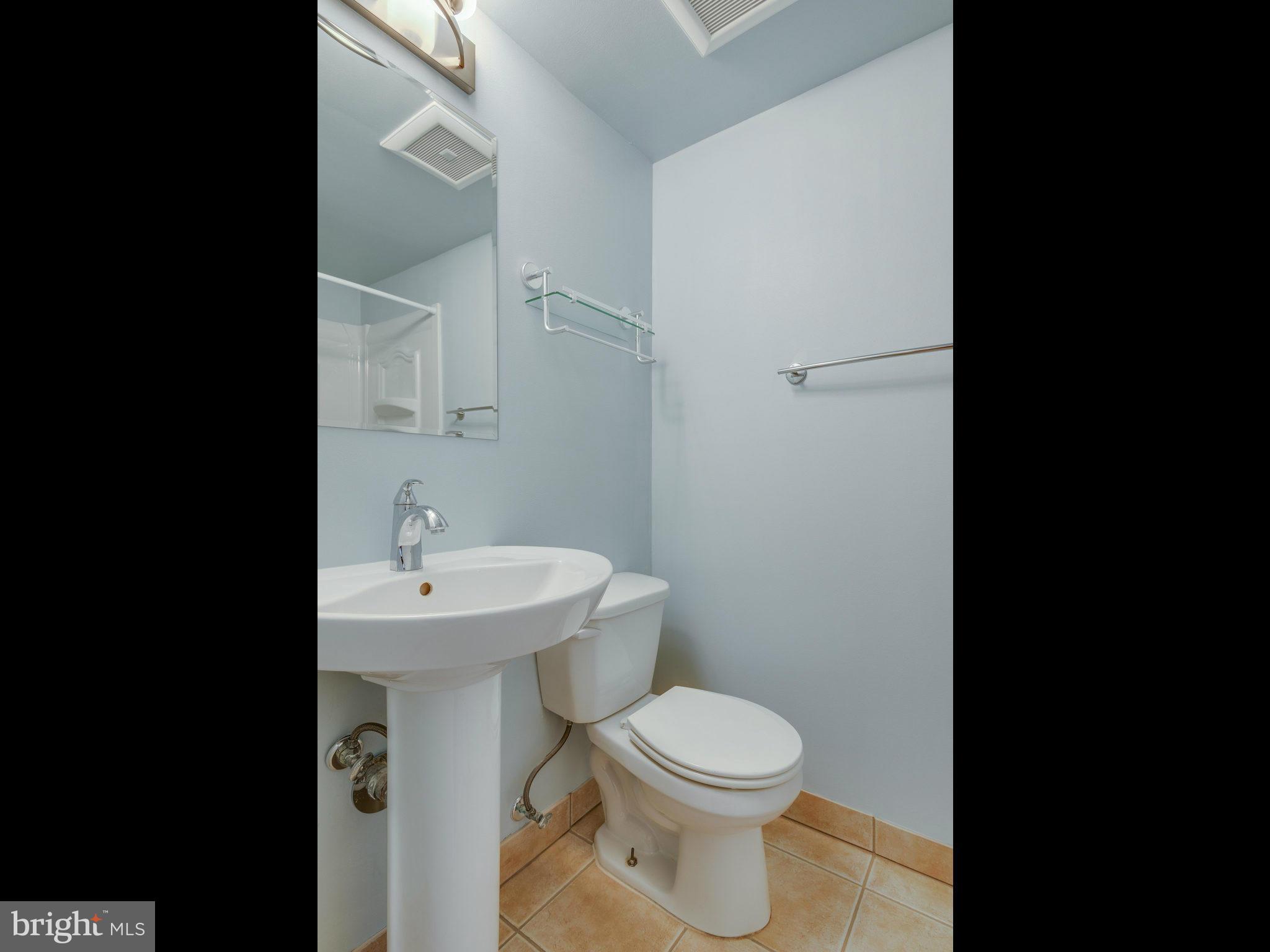 2226 Castle Rock Square, Unit 2B Reston, VA 20191 - Photo 22 of 30 Bath