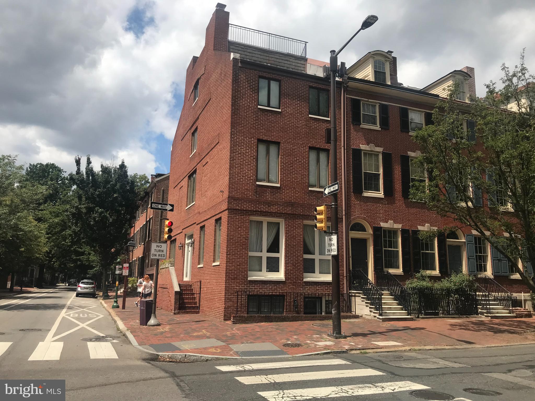 303 Spruce Street, Unit LEVEL, Philadelphia, PA 19106 Compass
