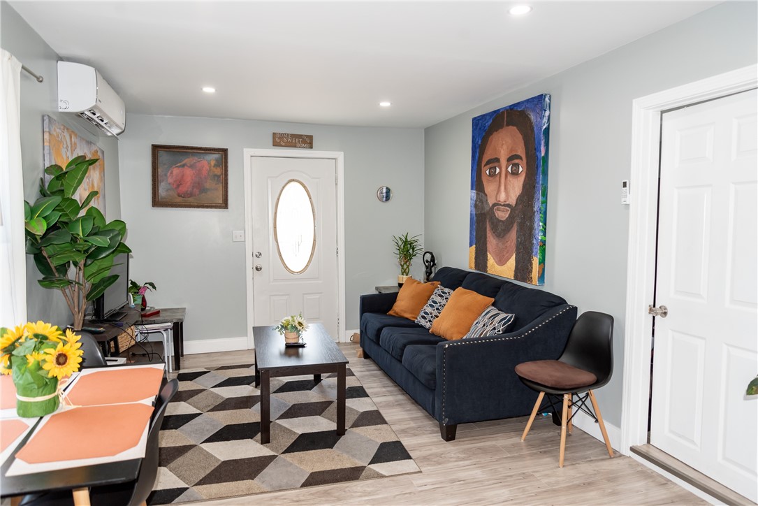 33 Ridge Street Cranston, RI 02920 - Photo 9 of 23