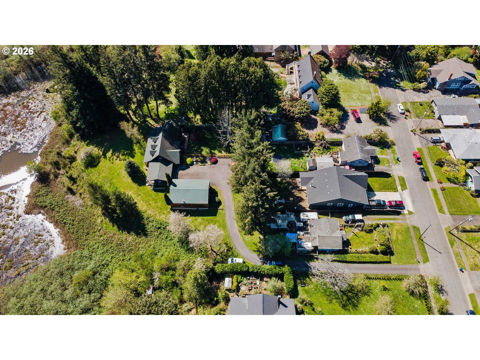 527 West Fourth Street Coquille, OR 97423 - Photo 7 of 36