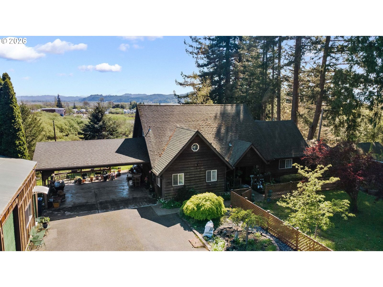 527 West Fourth Street Coquille, OR 97423 - Photo 8 of 36