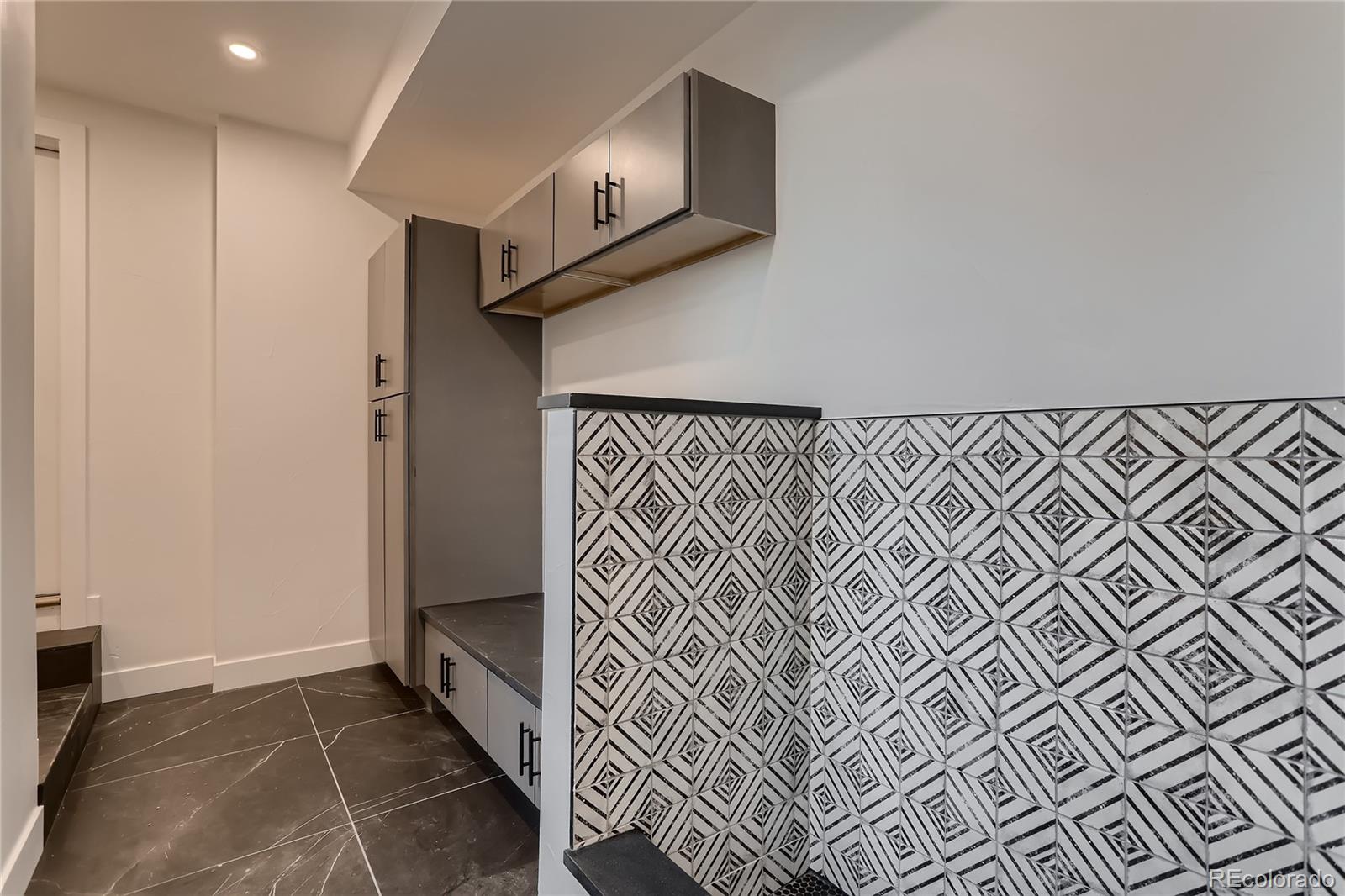 29 Harrison Street Denver, CO 80206 - Photo 28 of 40 a view of an entryway