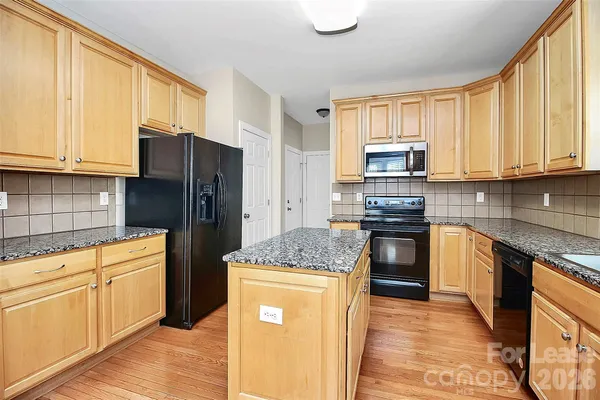 $3,100 | 14308 Harvington Drive, Huntersville, NC 28078
