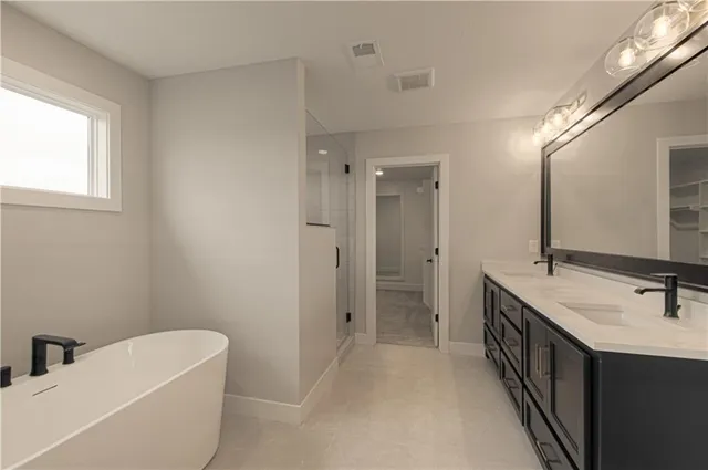 $787,930 | 17163 South Laurelwood Street, Olathe, KS 66062