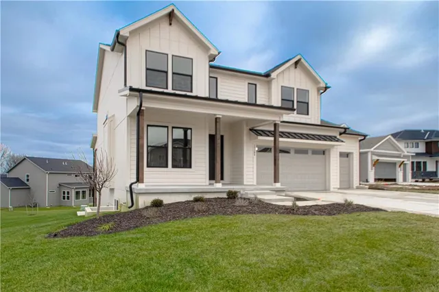 $787,930 | 17163 South Laurelwood Street, Olathe, KS 66062
