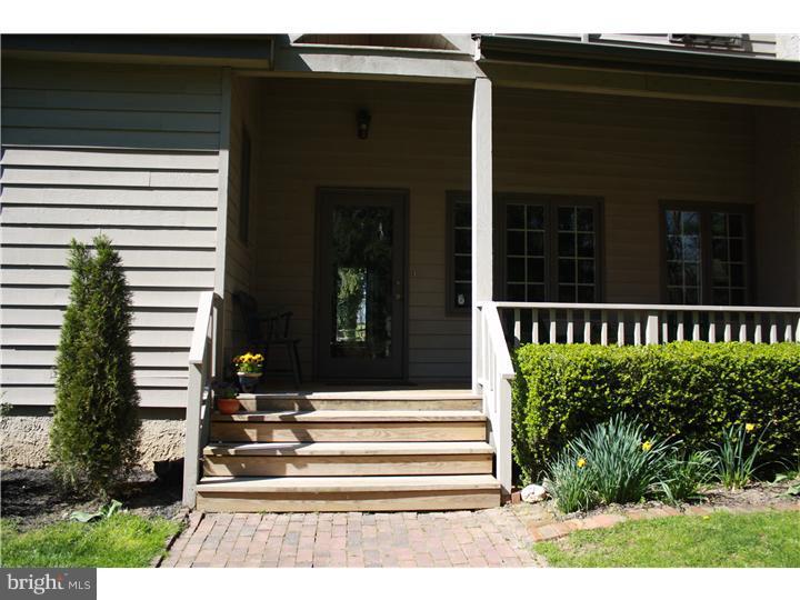 364 East Hillendale Road Kennett Square, PA 19348 - Photo 5 of 17 a front view of a house