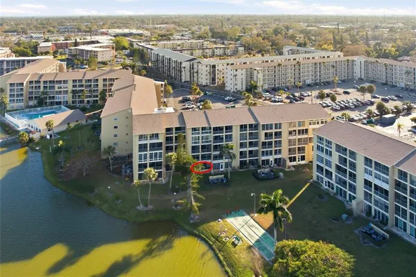 $64,900 | 3531 Lake Bayshore Drive, Unit J106, Bradenton, FL 34205