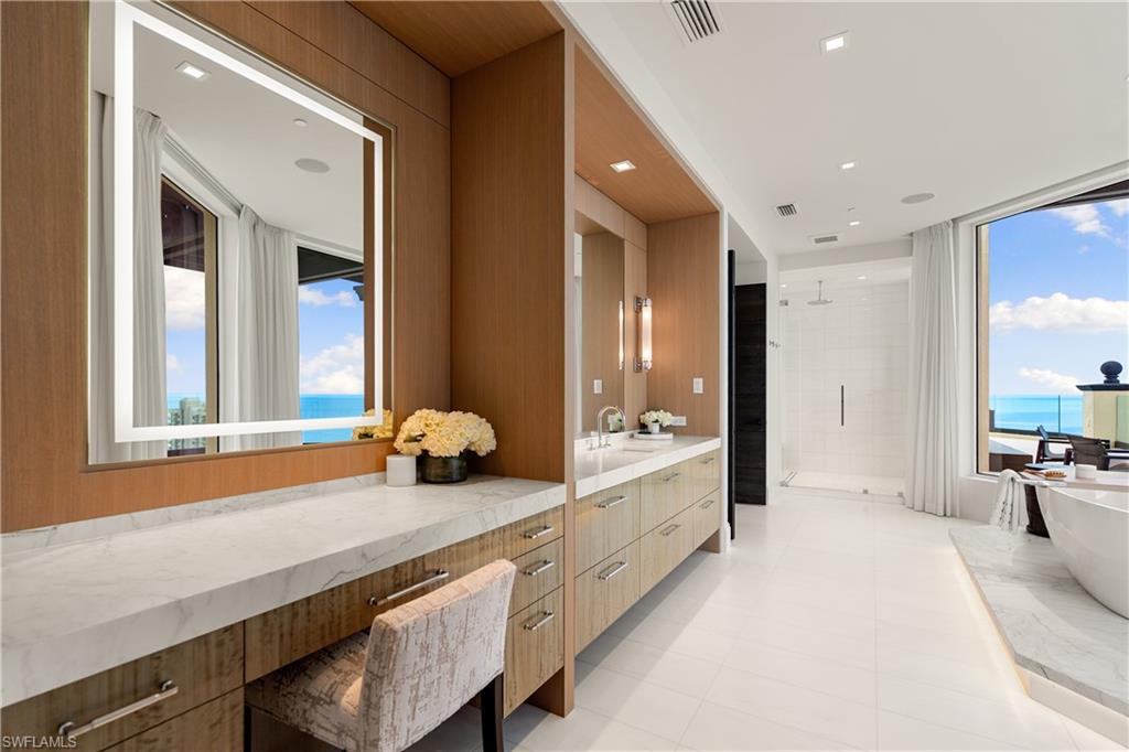 81 Seagate Drive, Unit PH20 Naples, FL 34103 - Photo 14 of 32