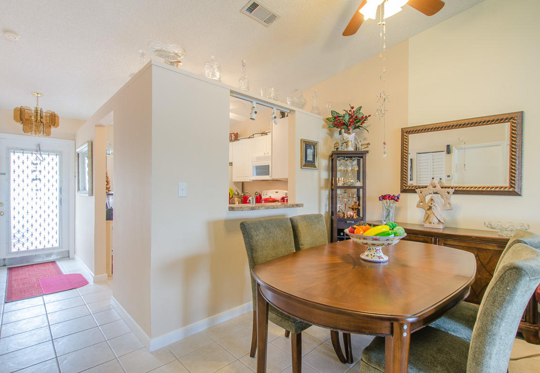 8827 Rheims Road, Unit B Boca Raton, FL 33496 - Photo 4 of 27 8827 Rheims Road Small 72p-26