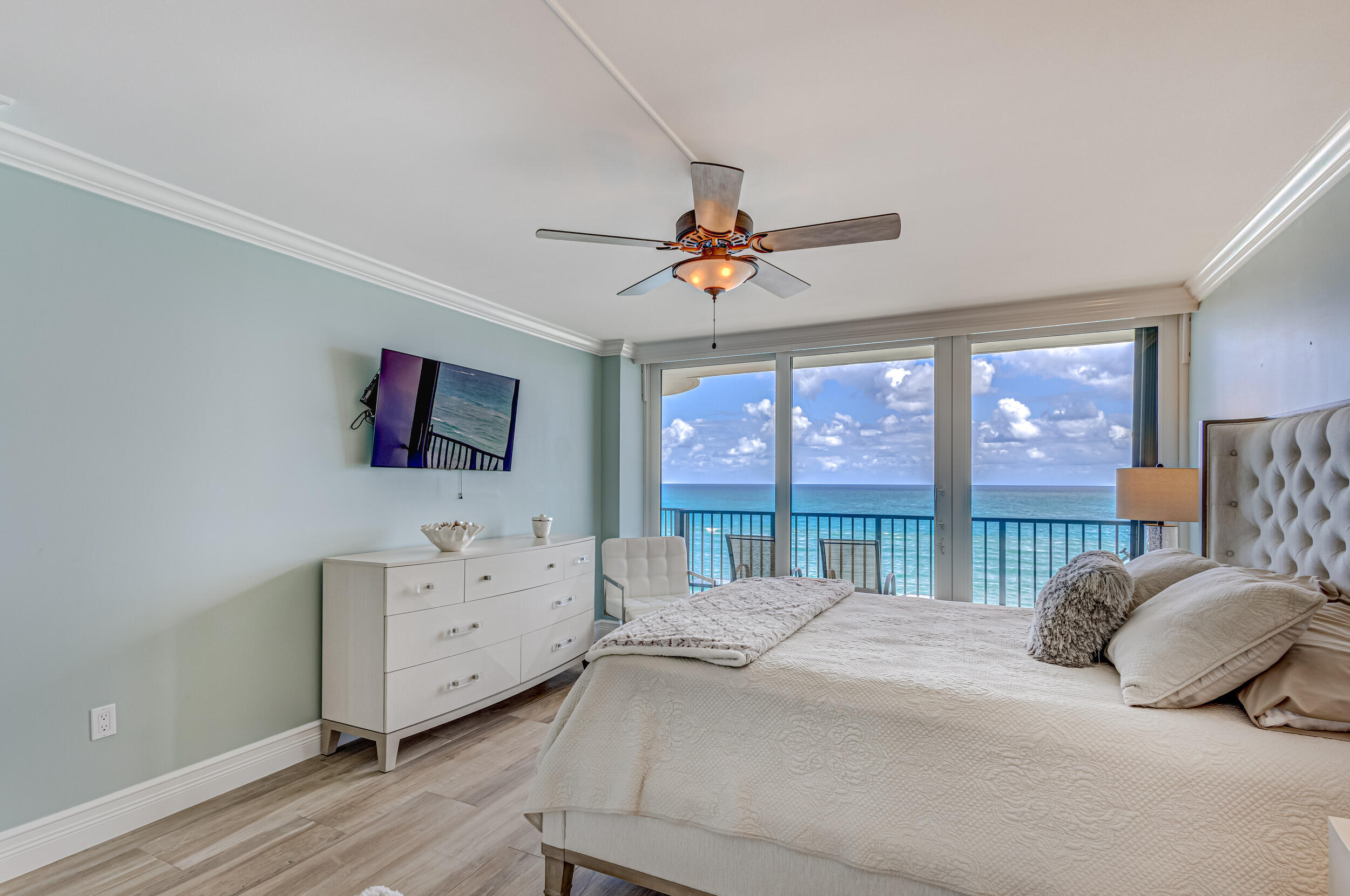 400 South Beach Road, Unit 702 Tequesta, FL 33469 - Photo 26 of 62 Guest Bedroom