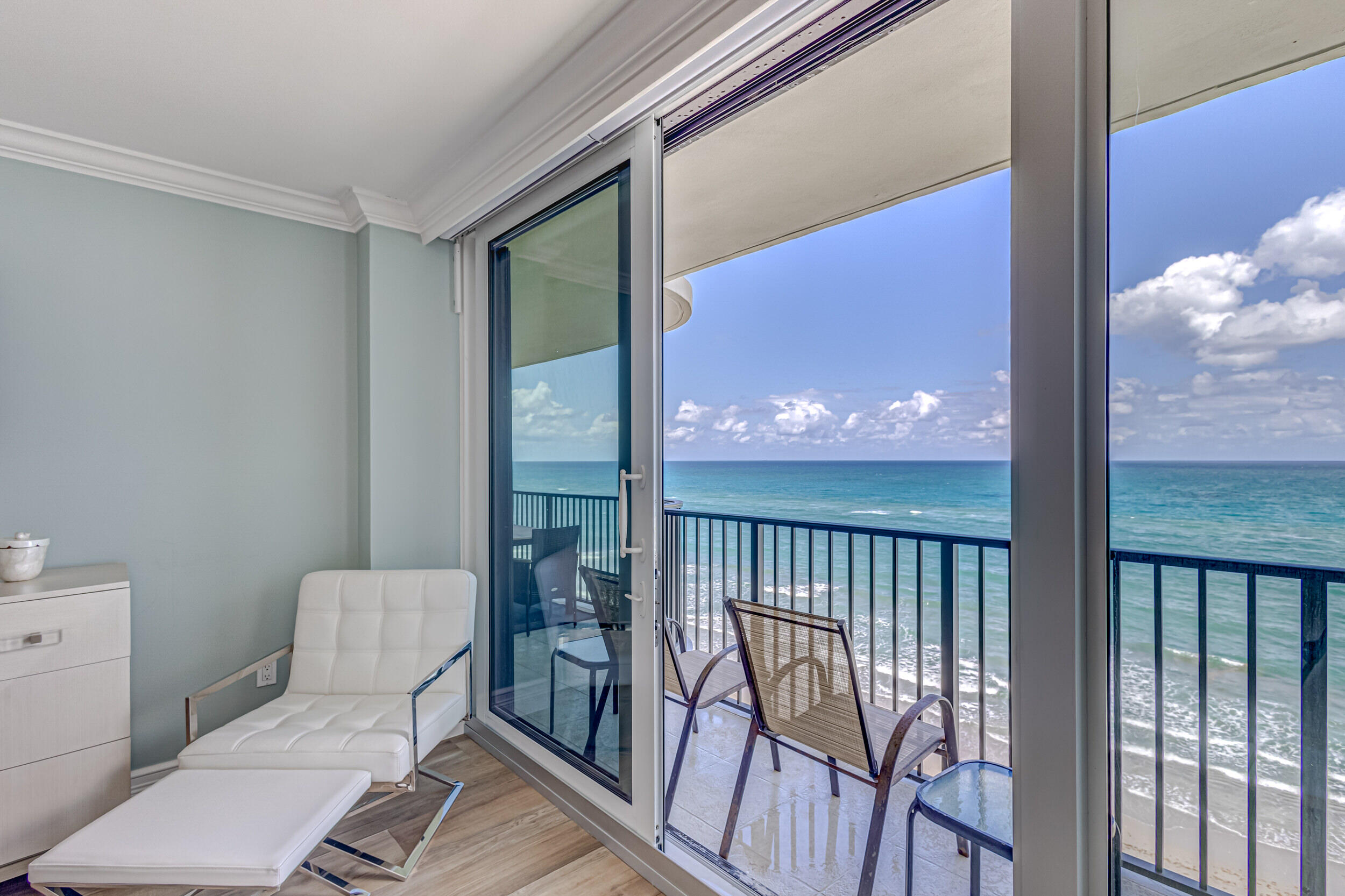 400 South Beach Road, Unit 702 Tequesta, FL 33469 - Photo 28 of 62 Guest Bedroom View