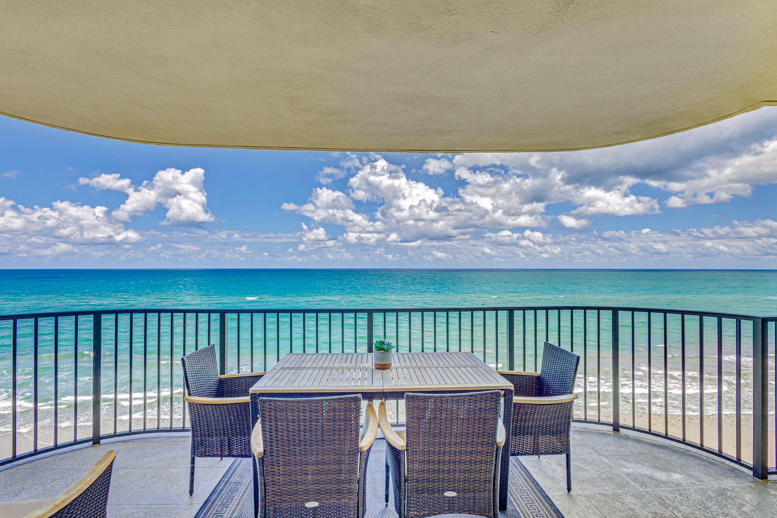 400 South Beach Road, Unit 702 Tequesta, FL 33469 - Photo 34 of 62 Living Rm View