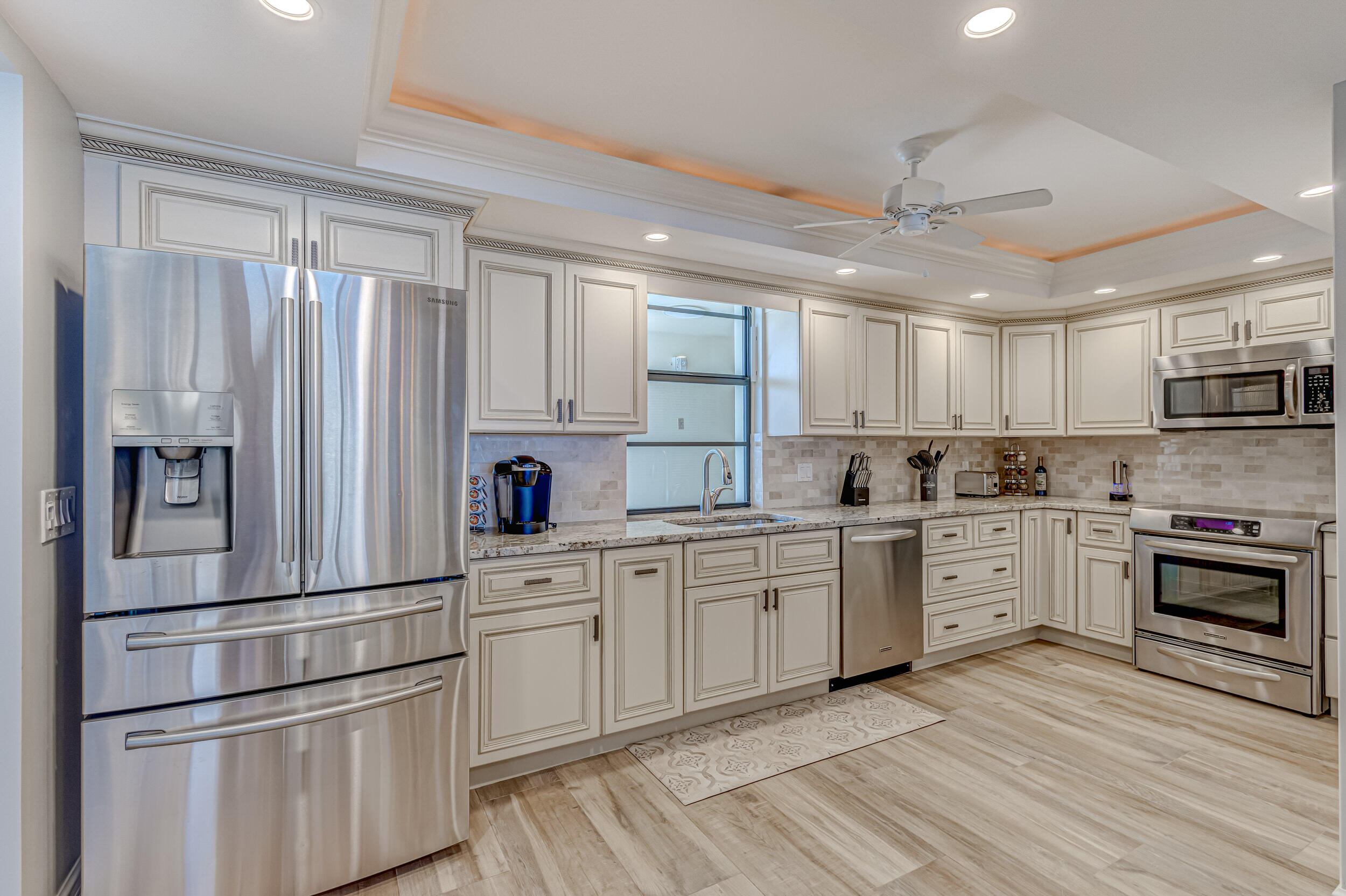 400 South Beach Road, Unit 702 Tequesta, FL 33469 - Photo 6 of 62 Kitchen