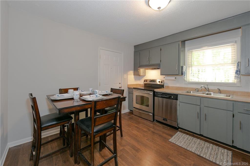 5917 Senconee Road Matthews, NC 28104 - Photo 2 of 20 Gallery Image 2