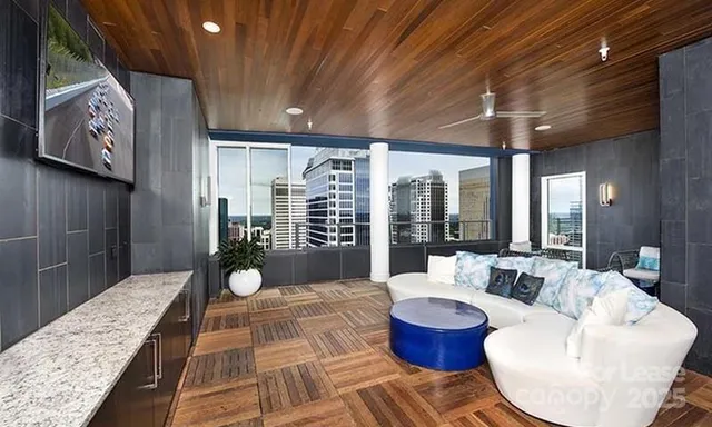 $1,979 | 225 South Poplar Street, Unit A5, Charlotte, NC 28202