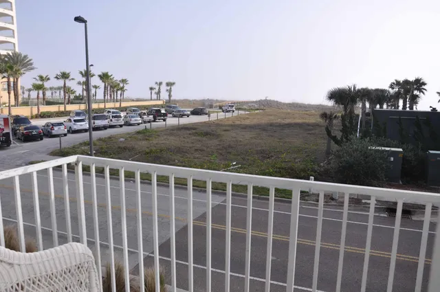 $3,900 | 1018 1st Street South, Jacksonville Beach, FL 32250