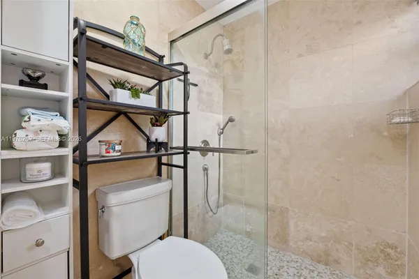 $3,400 | 6523 Northwest 170th Lane, Hialeah, FL 33015