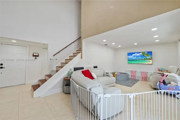 $3,400 | 6523 Northwest 170th Lane, Hialeah, FL 33015