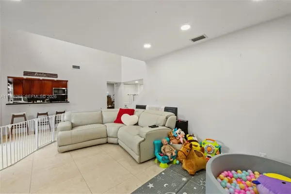 $3,400 | 6523 Northwest 170th Lane, Hialeah, FL 33015