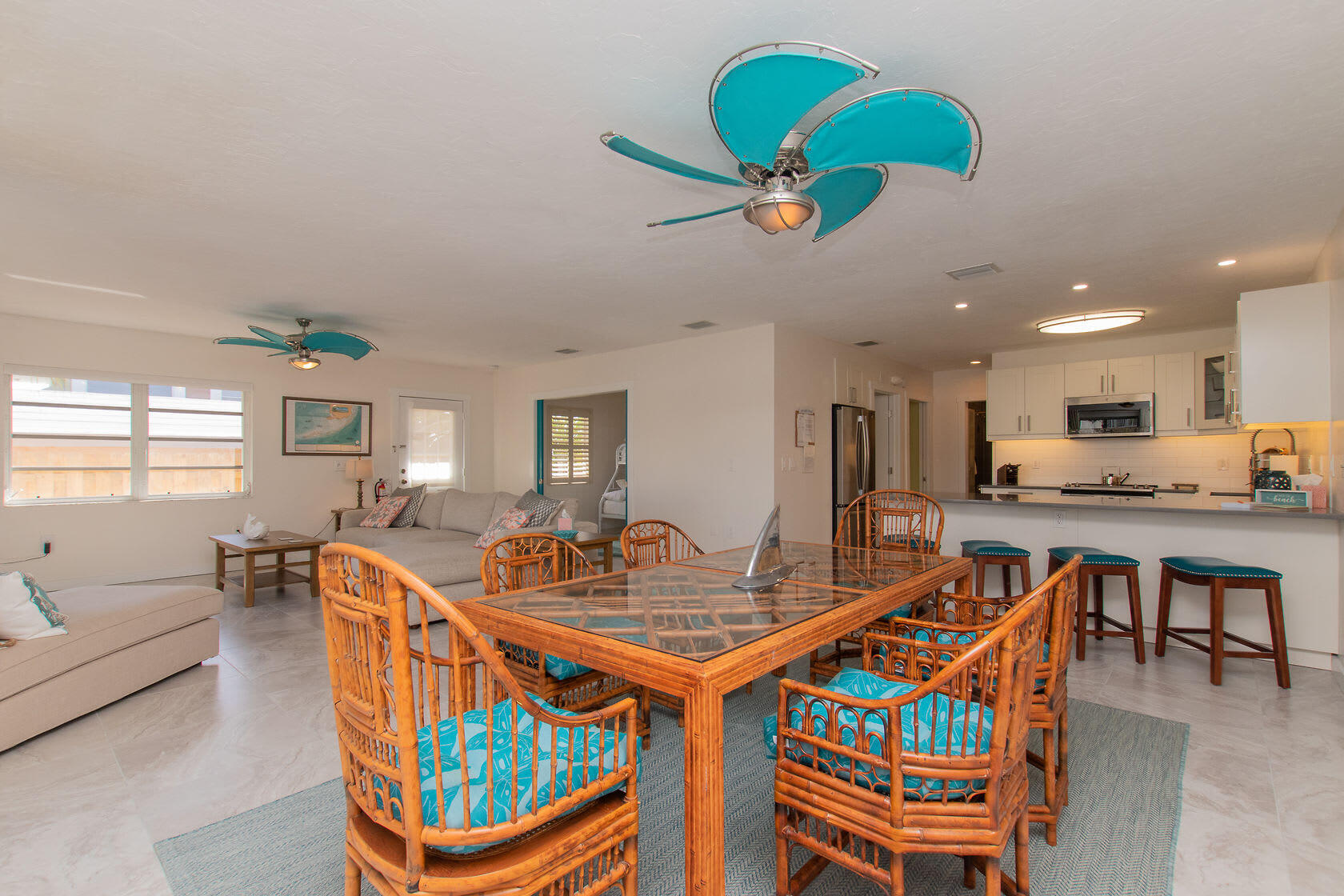 440 9th Street Key Colony Beach, FL 33051 - Photo 11 of 45 Dining - Kitchen