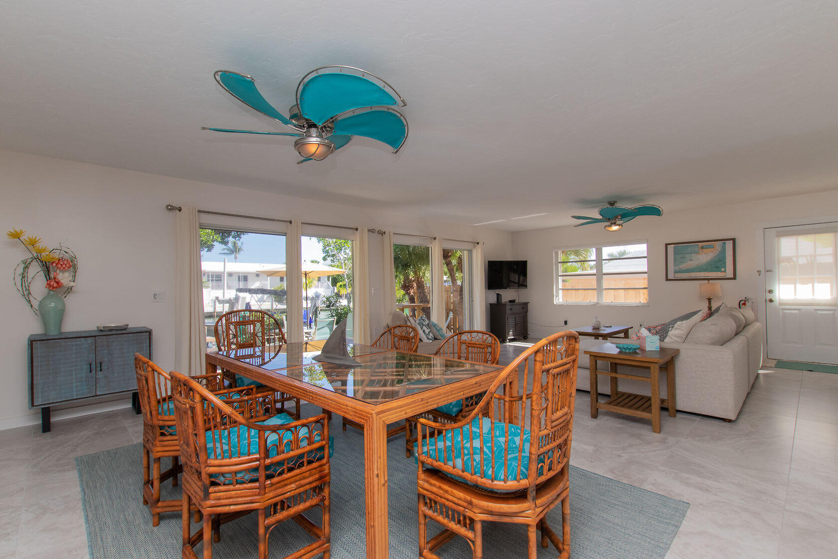 440 9th Street Key Colony Beach, FL 33051 - Photo 9 of 45 Dining Room