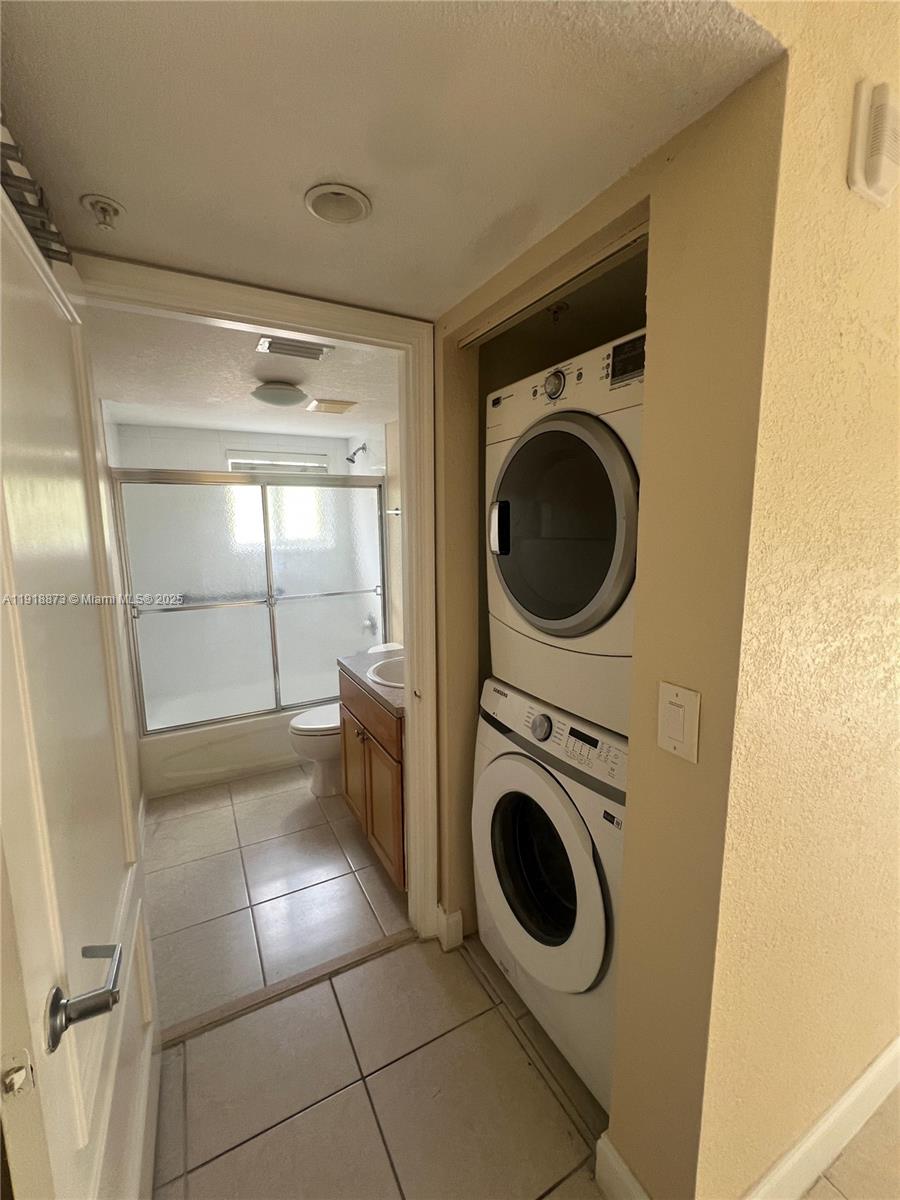 2536 Northwest 24th Street, Unit 2B Miami, FL 33142 - Photo 12 of 20