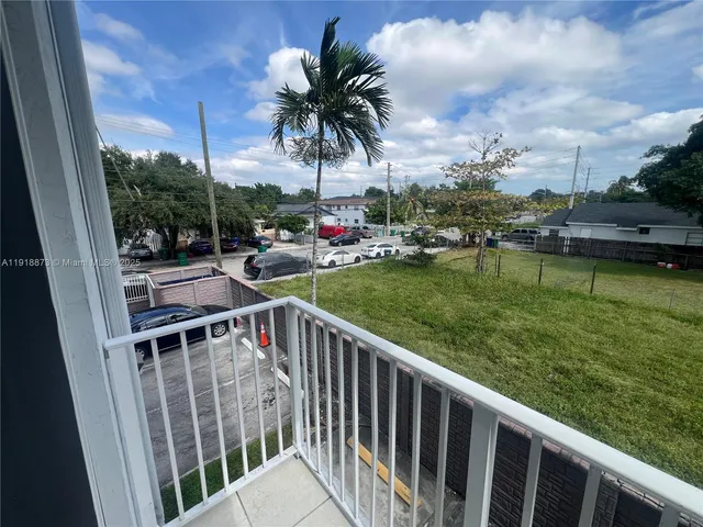 $2,200 | 2536 Northwest 24th Street, Unit 2B, Miami, FL 33142