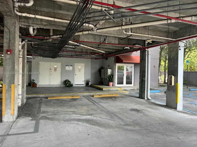 $2,200 | 2536 Northwest 24th Street, Unit 2B, Miami, FL 33142