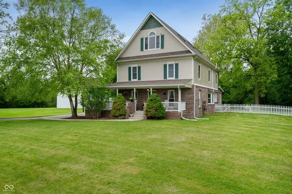 $750,000 | 2708 North 400 East, Greenfield, IN 46140