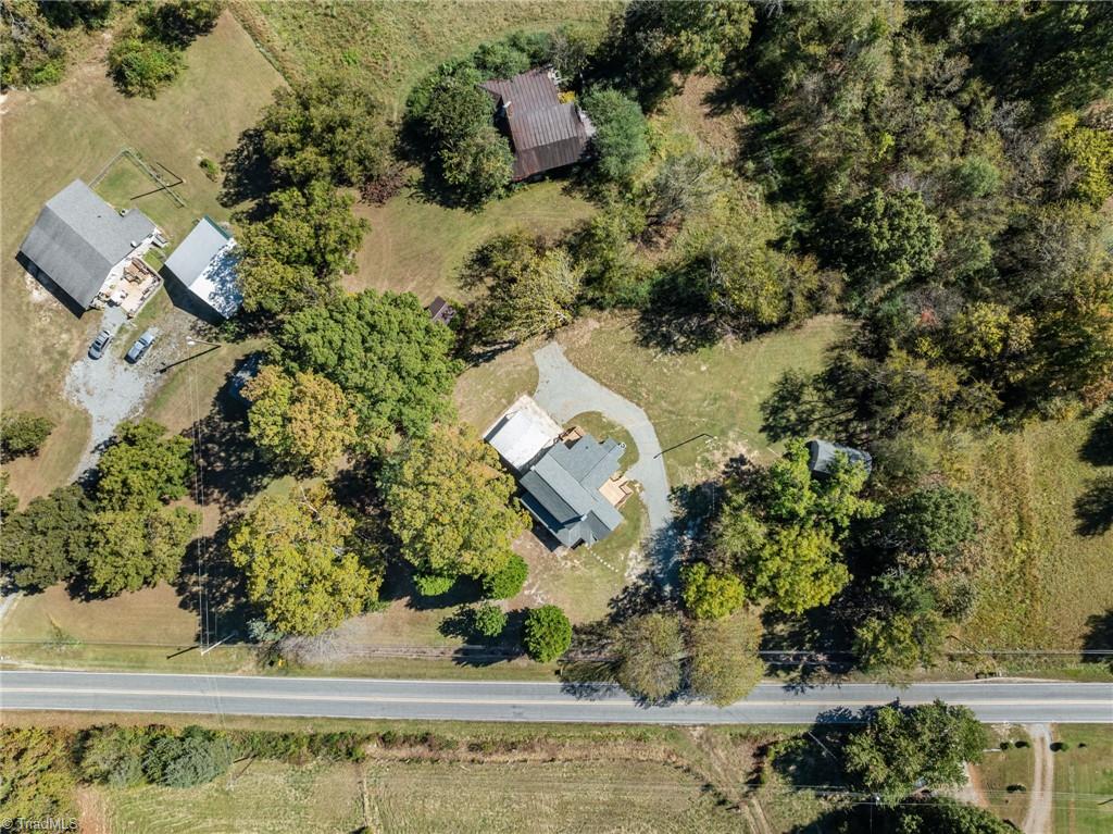 171 Stemp Everhart Road Thomasville, NC 27360 - Photo 8 of 50