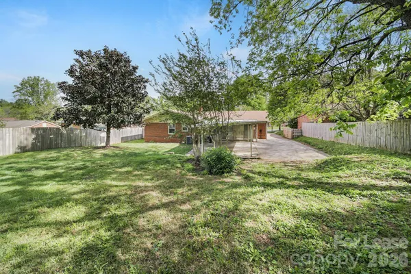 $2,499 | 1424 Standish Place, Charlotte, NC 28216