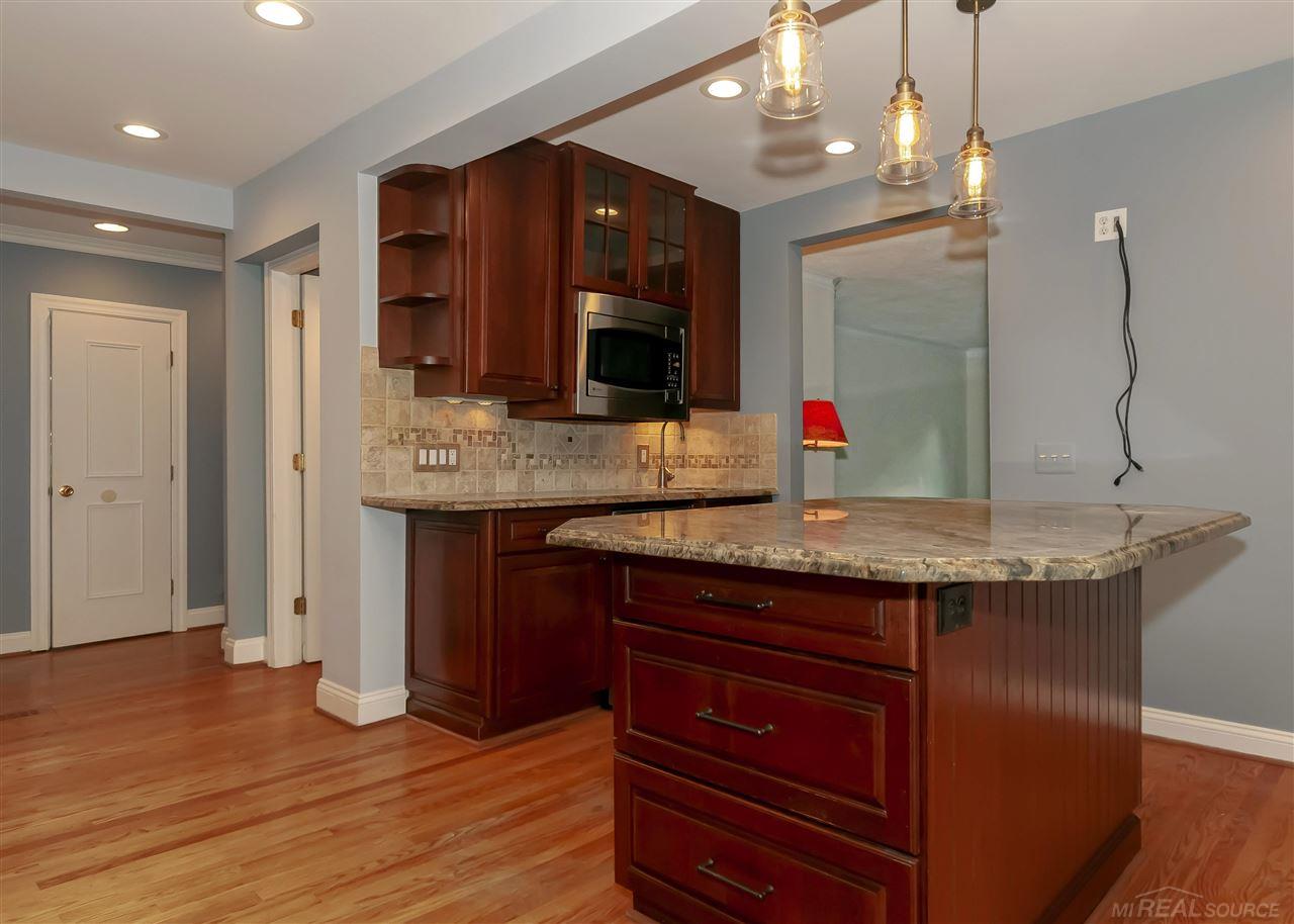 820 Lincoln Road Grosse Pointe, MI 48230 - Photo 12 of 49 Gallery Image 12
