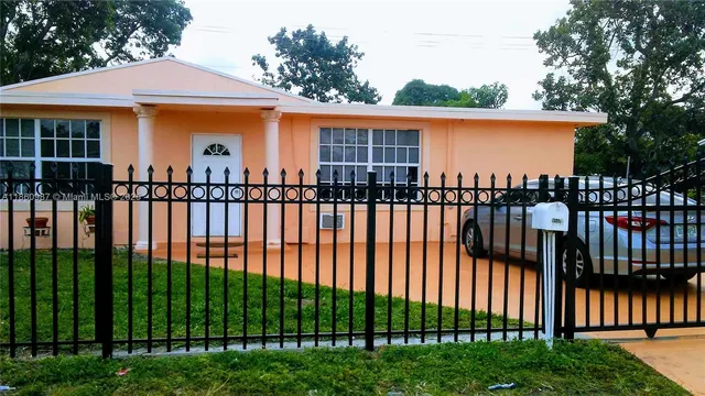 $2,200 | 300 Northwest 179th Terrace, Miami Gardens, FL 33169