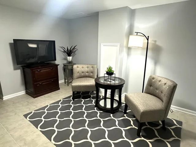 $2,499 | 423 South Westmore-Meyers Road, Unit A, Lombard, IL 60148