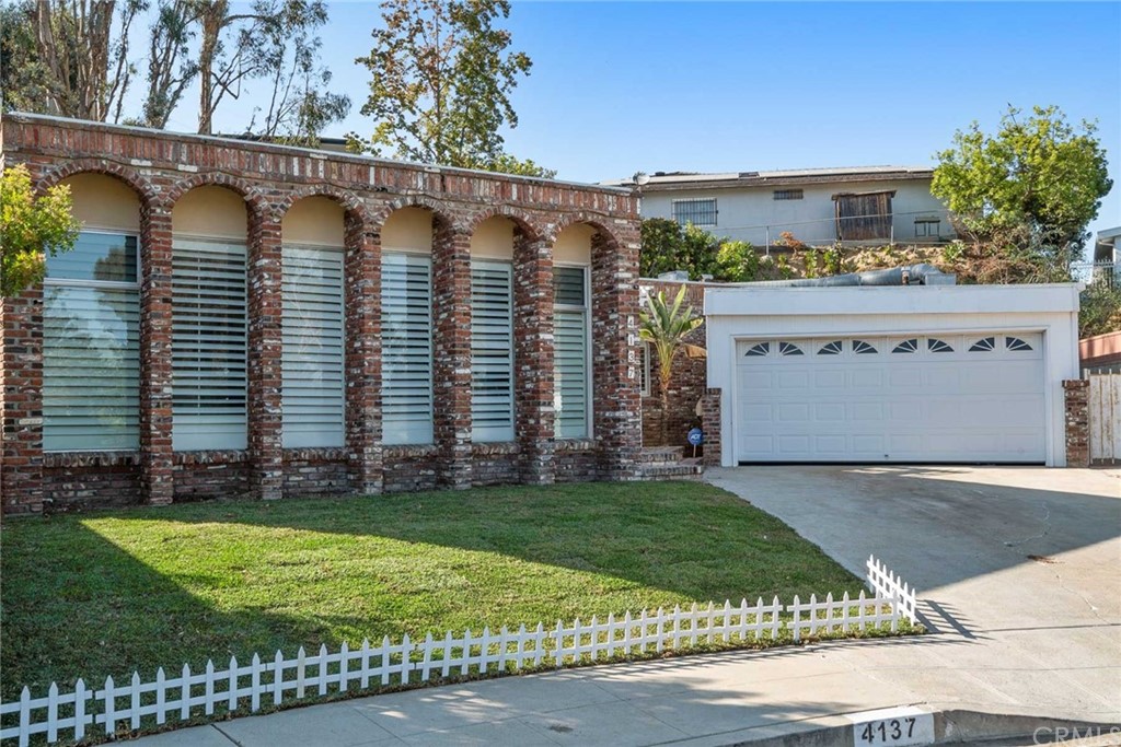 4137 Terraza Drive Los Angeles, CA 90008 - Photo 2 of 23