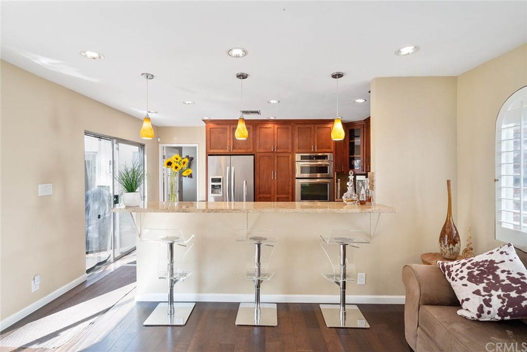 4137 Terraza Drive Los Angeles, CA 90008 - Photo 7 of 23