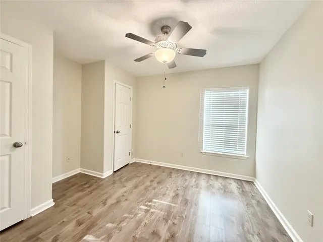 $1,795 | 140 Huisache Street, Lake Jackson, TX 77566