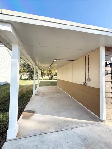 $1,795 | 140 Huisache Street, Lake Jackson, TX 77566