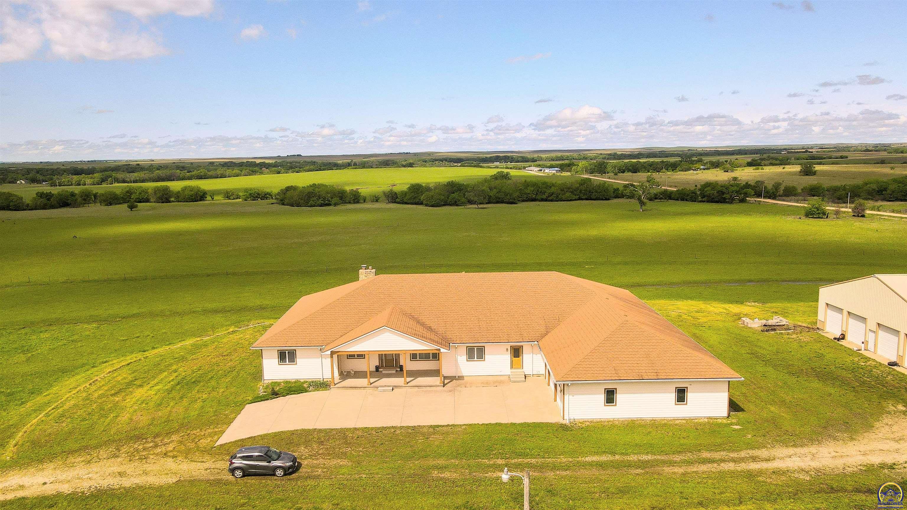 2580 Yy Road Emporia, KS 66801 - Photo 2 of 91