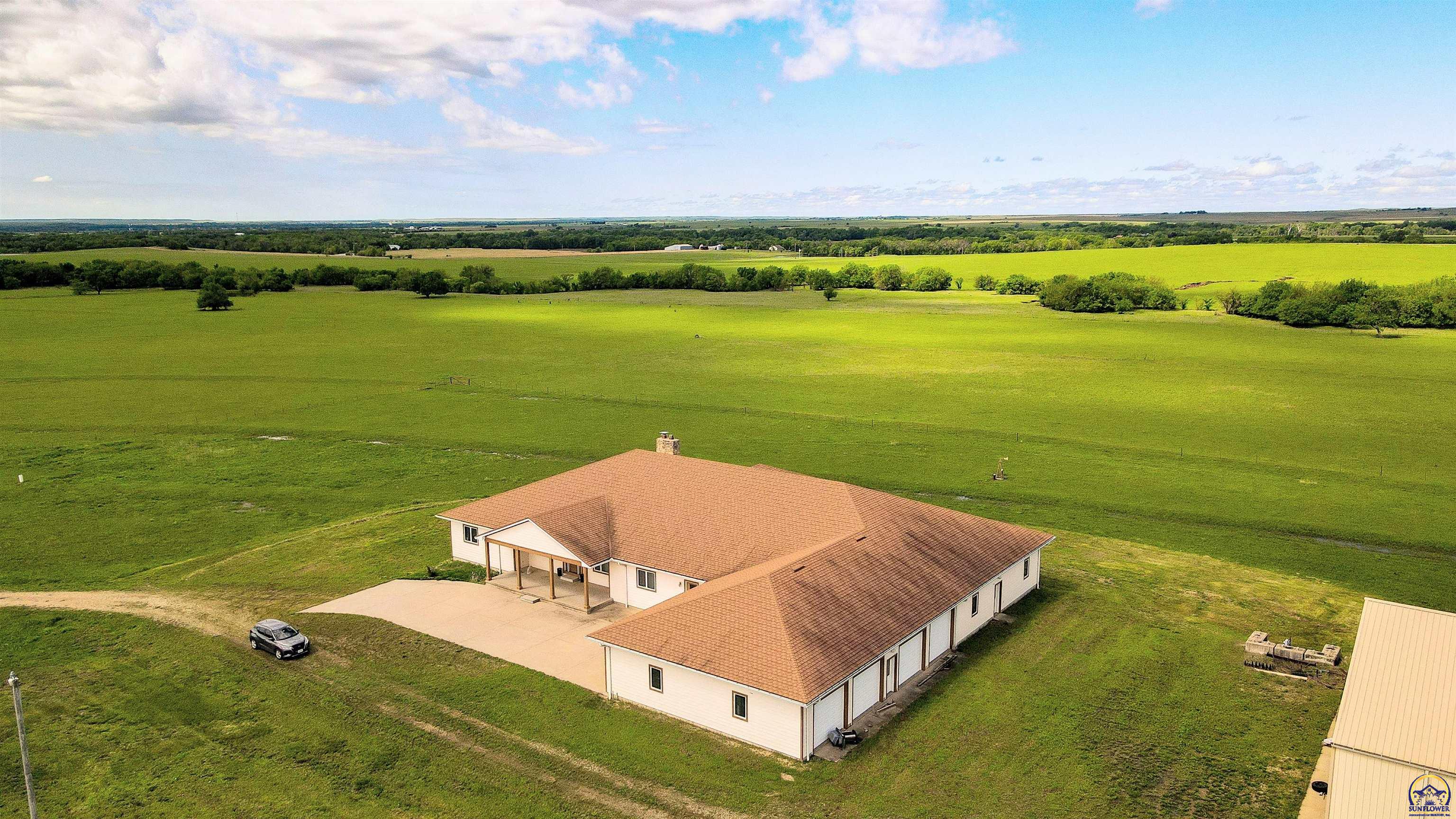 2580 Yy Road Emporia, KS 66801 - Photo 3 of 91