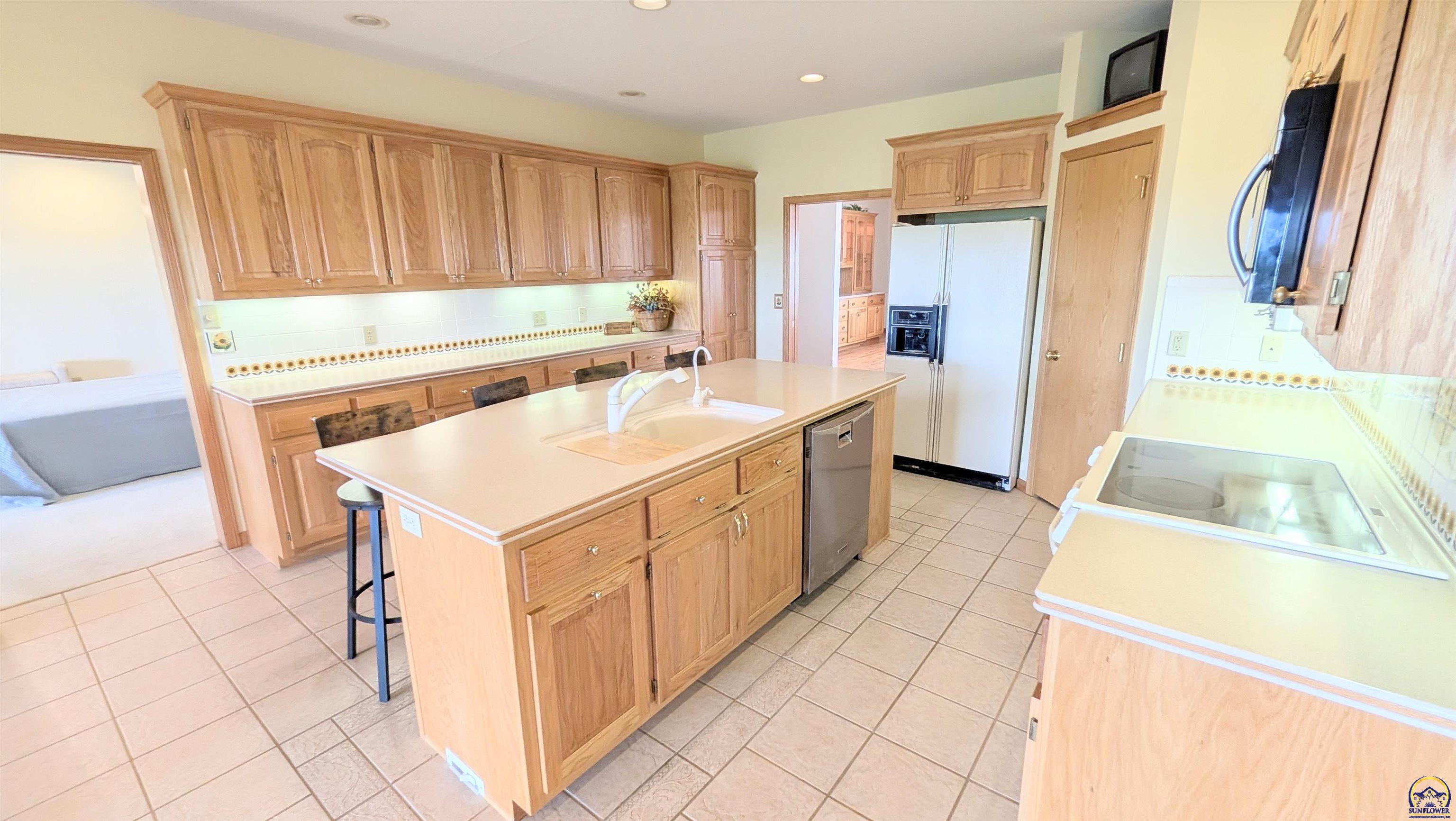 2580 Yy Road Emporia, KS 66801 - Photo 32 of 91