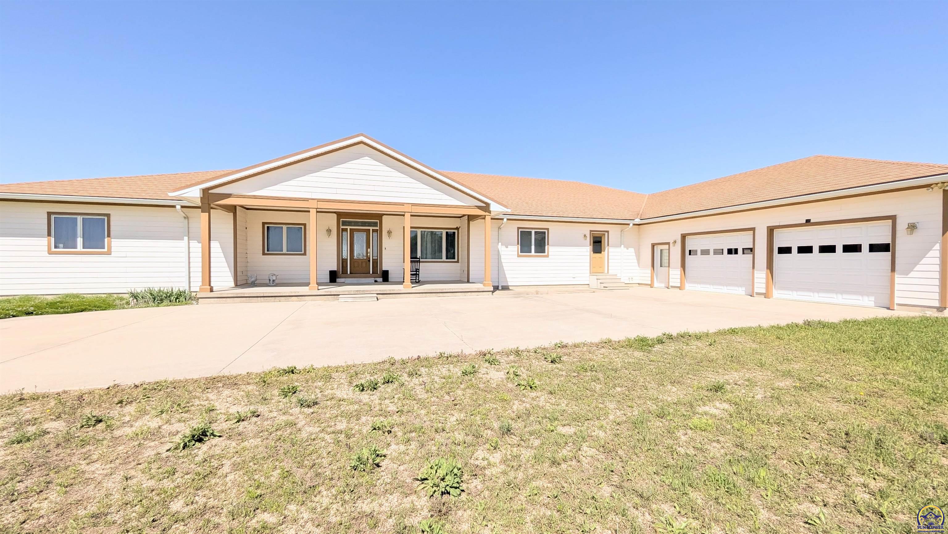 2580 Yy Road Emporia, KS 66801 - Photo 5 of 91
