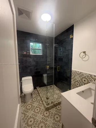 $3,000 | 1235 Coral Way, Unit COTTAGE, Coral Gables, FL 33134