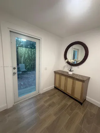 $3,000 | 1235 Coral Way, Unit COTTAGE, Coral Gables, FL 33134